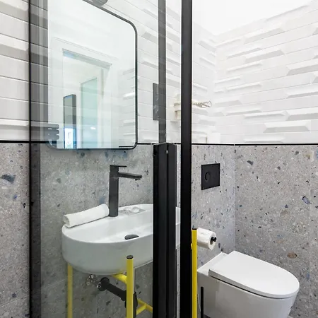 Stylish New With Ac